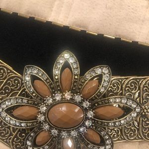 Gorgeous stretch gold & crystal belt. Perfect
